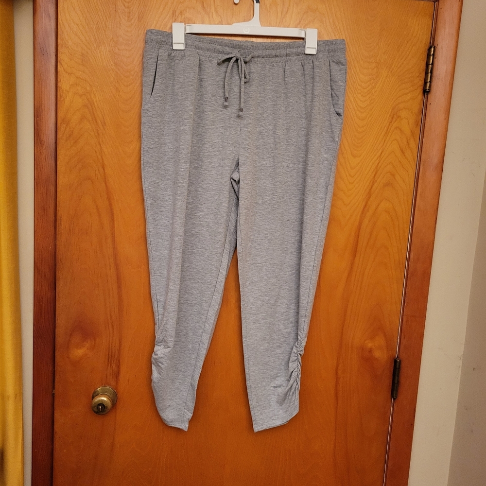 NWOT Gillian & O'Malley knit lounge pants